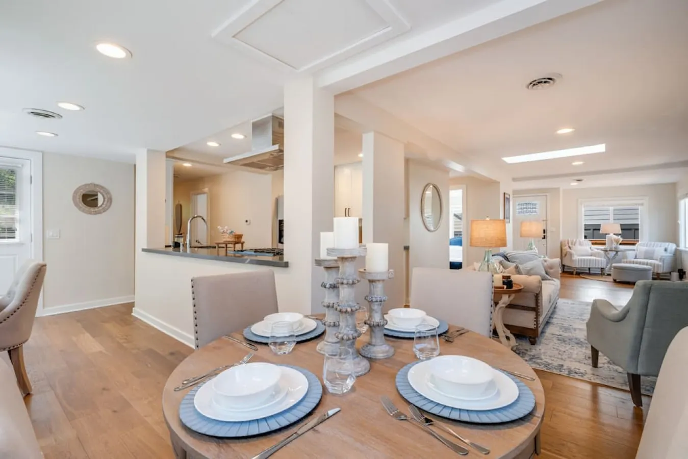 Cottage Gem ~ Min to Waterfront 7