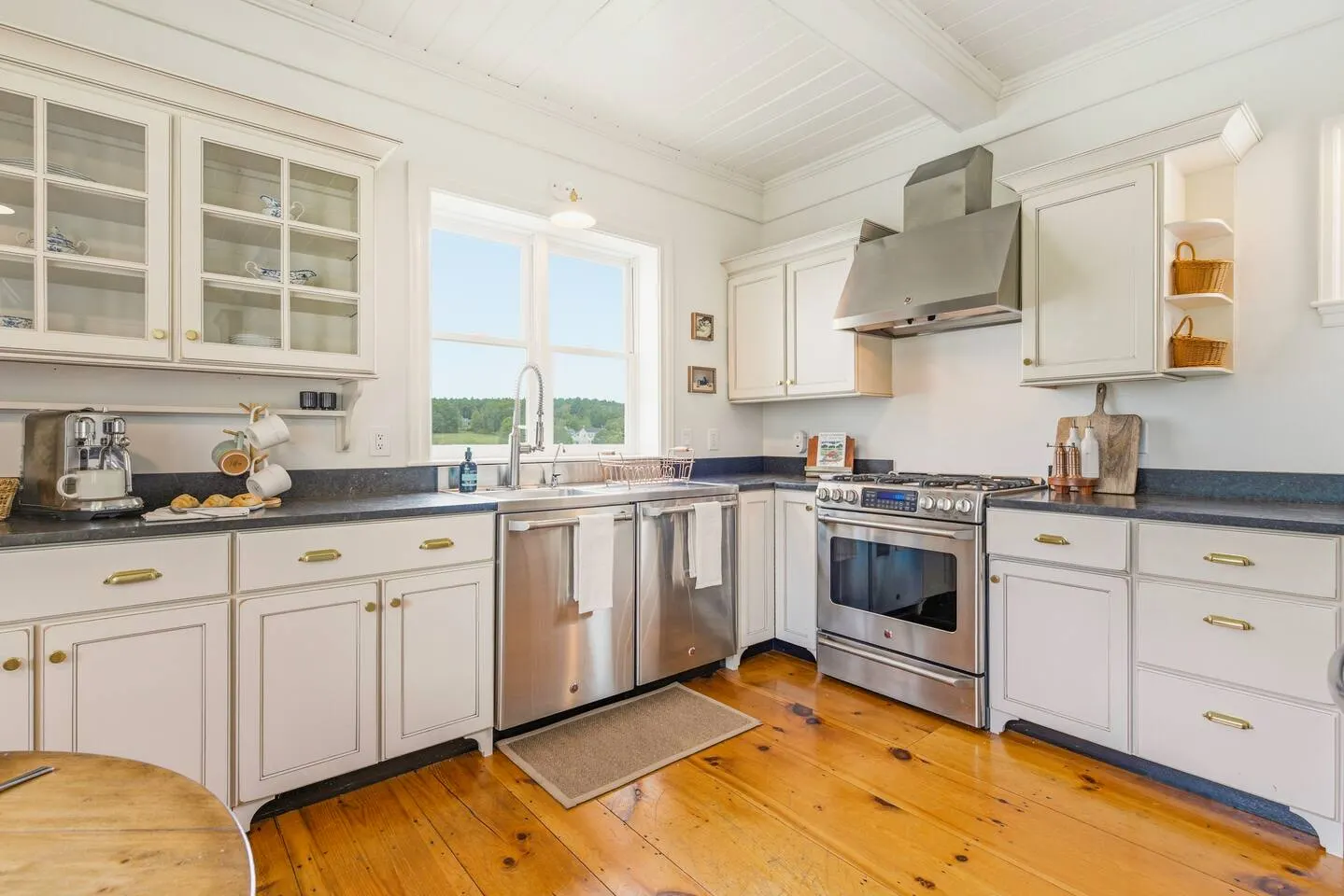 Alewive House Restored 1860 Farmhouse on 5 Acres 8