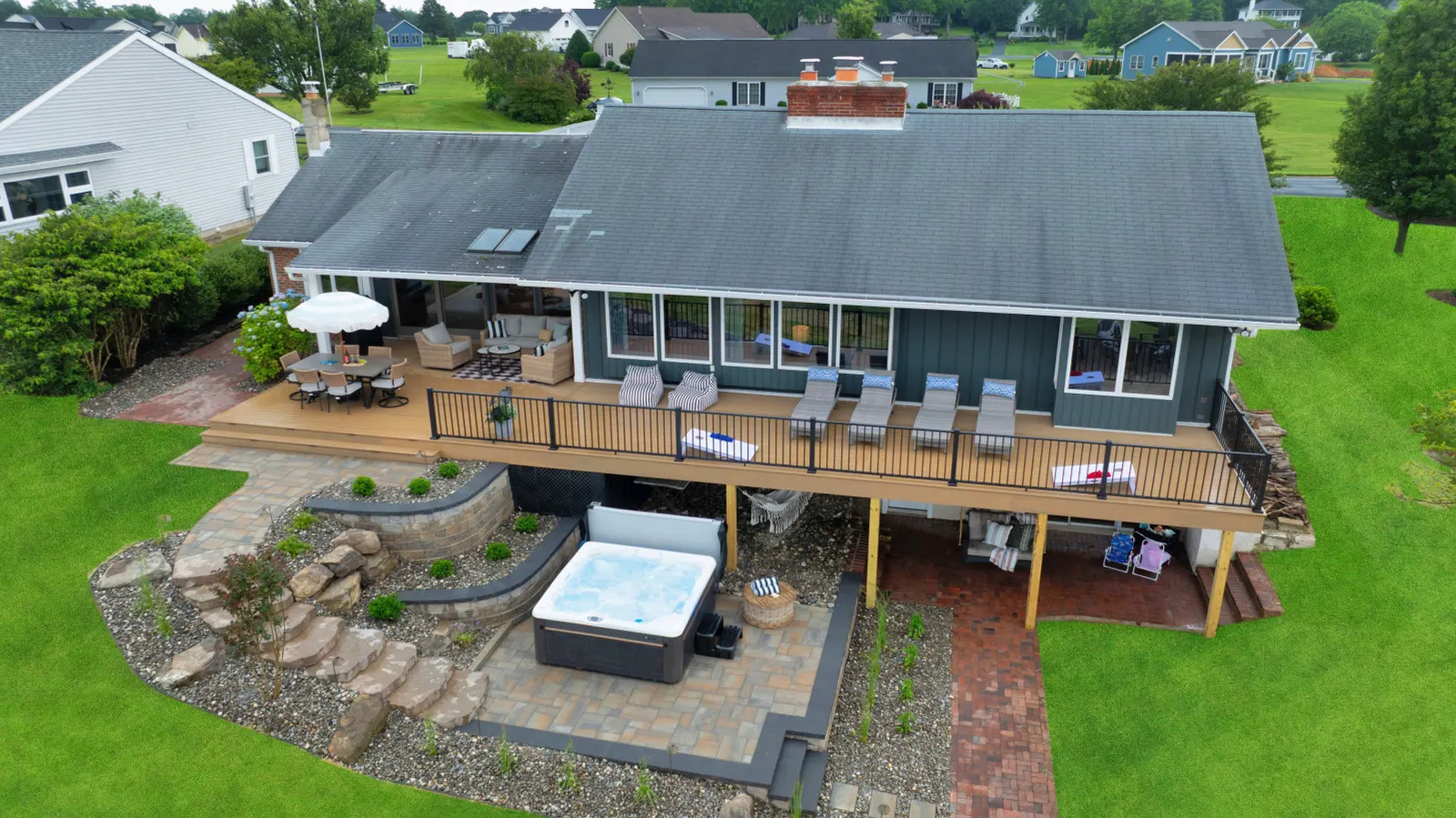 Sunset View Oasis Waterfront w Hot Tub/Dock 14