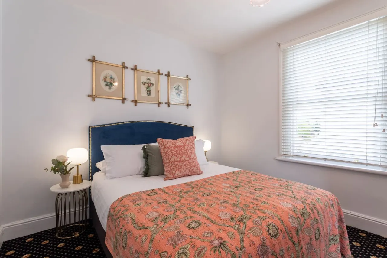 Two Worlds Townhouse - Launceston 14