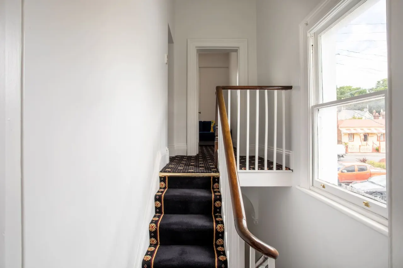 Two Worlds Townhouse - Launceston 15