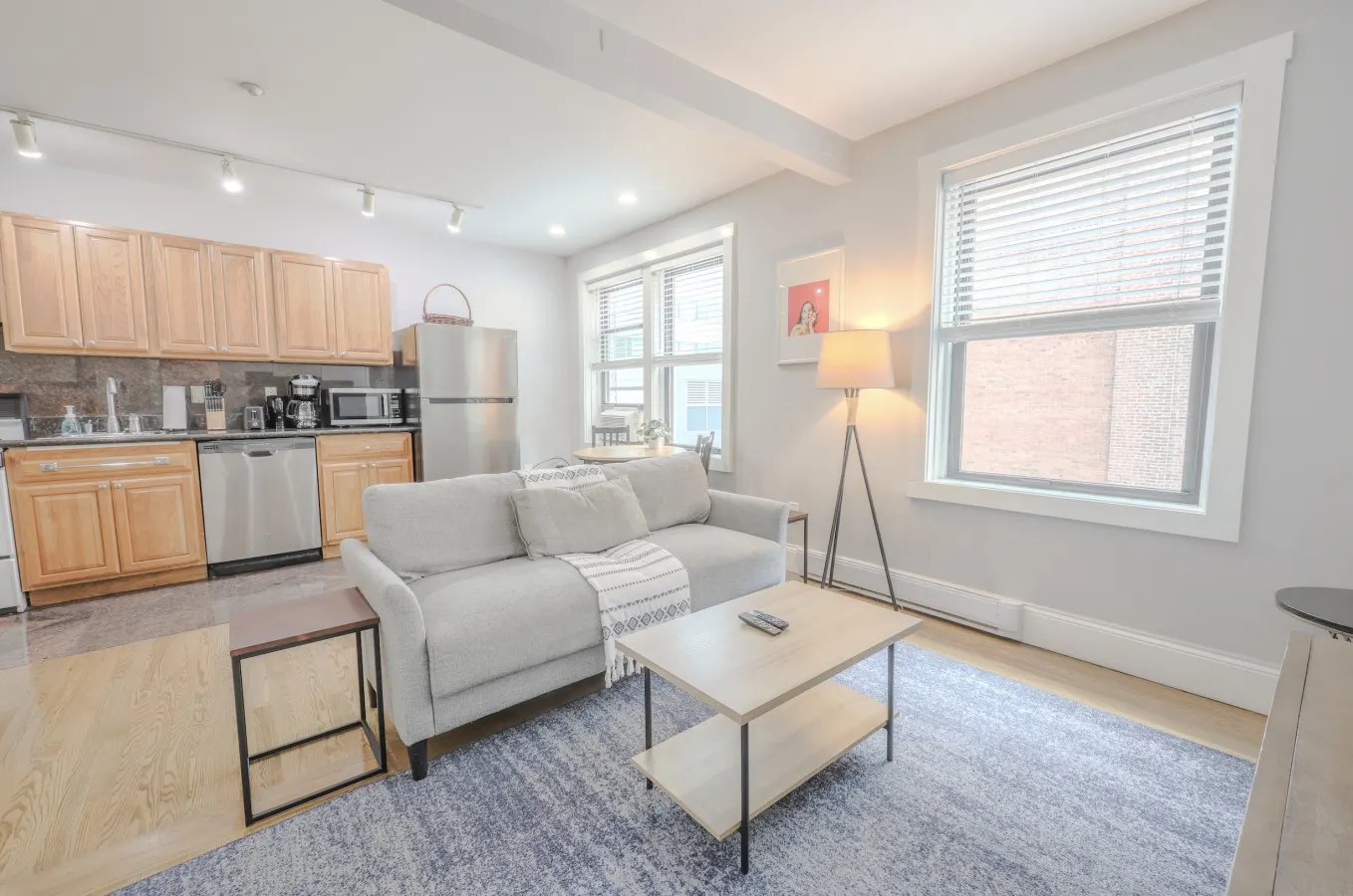 Simple 1BR steps to Boston Common and South End! 2
