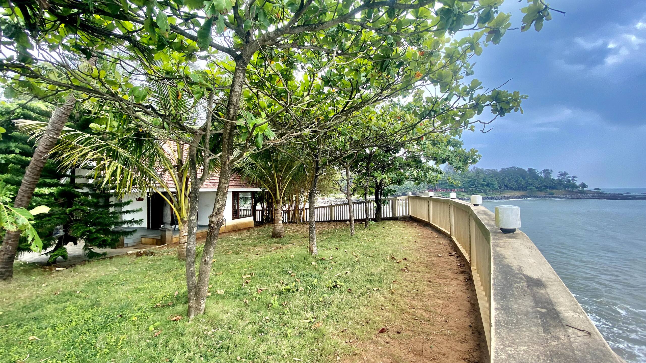Metro Landsend beach House 8