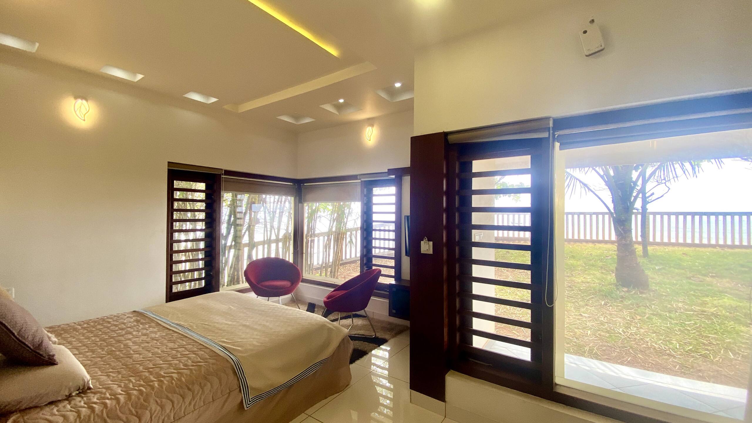 Metro Landsend beach House 11