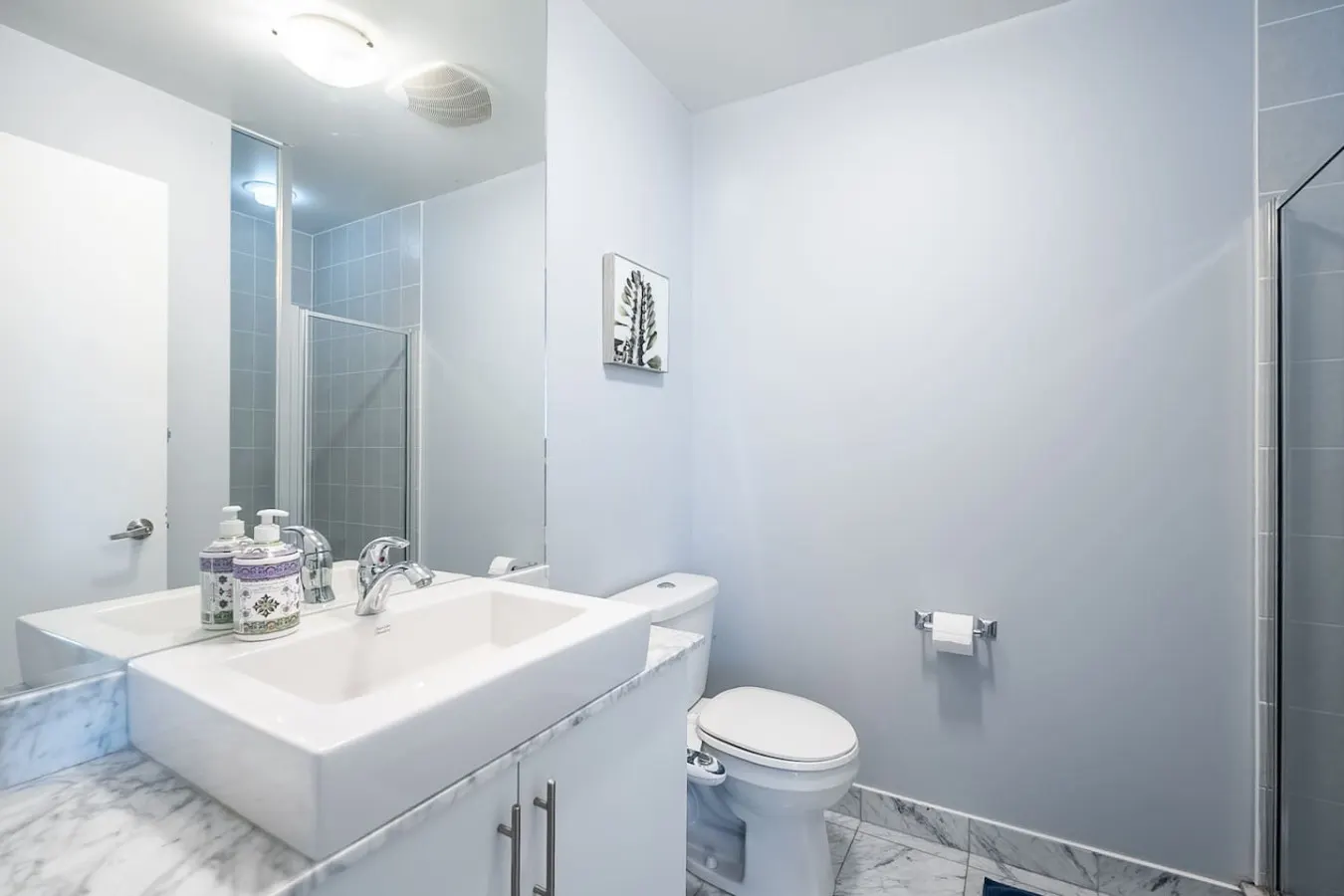 Spacious 2BR Condo Prime Location Great Views 4