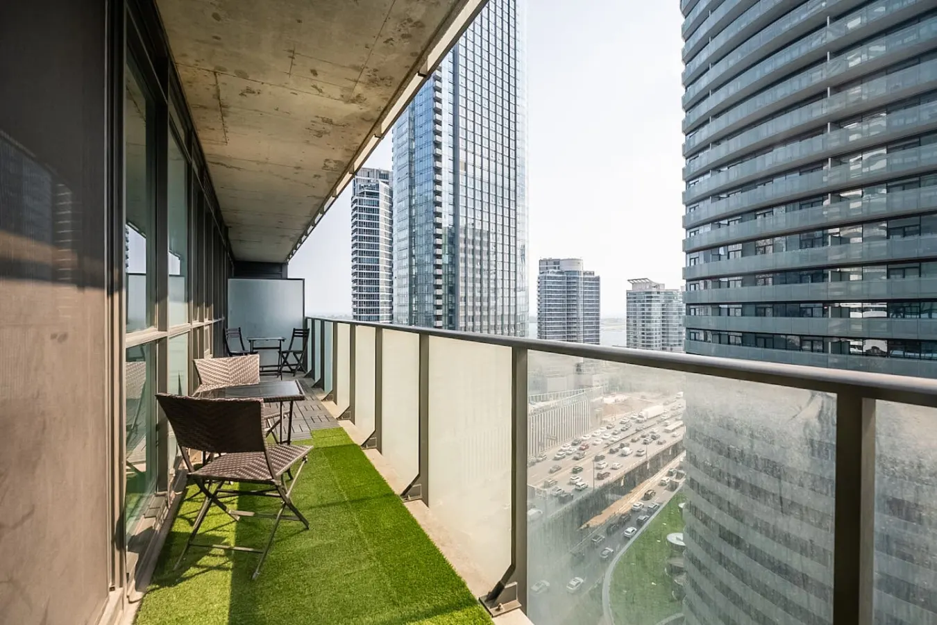 Spacious 2BR Condo Prime Location Great Views 7