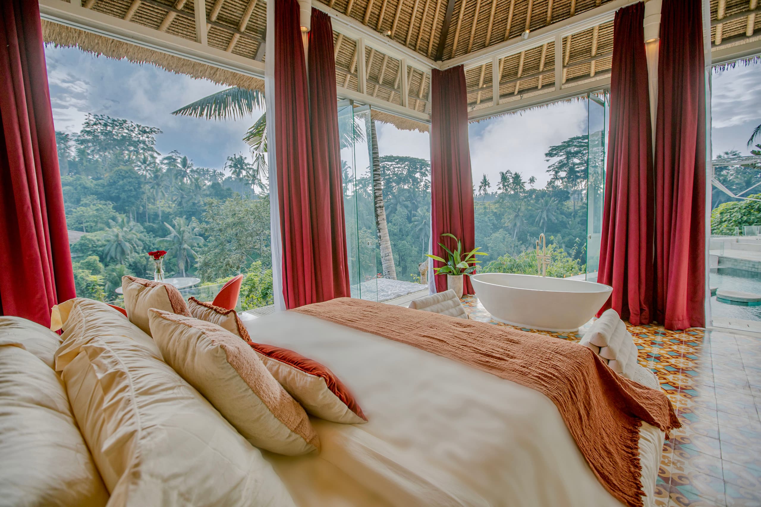 Jungle View, Balcony, Bathtub 11