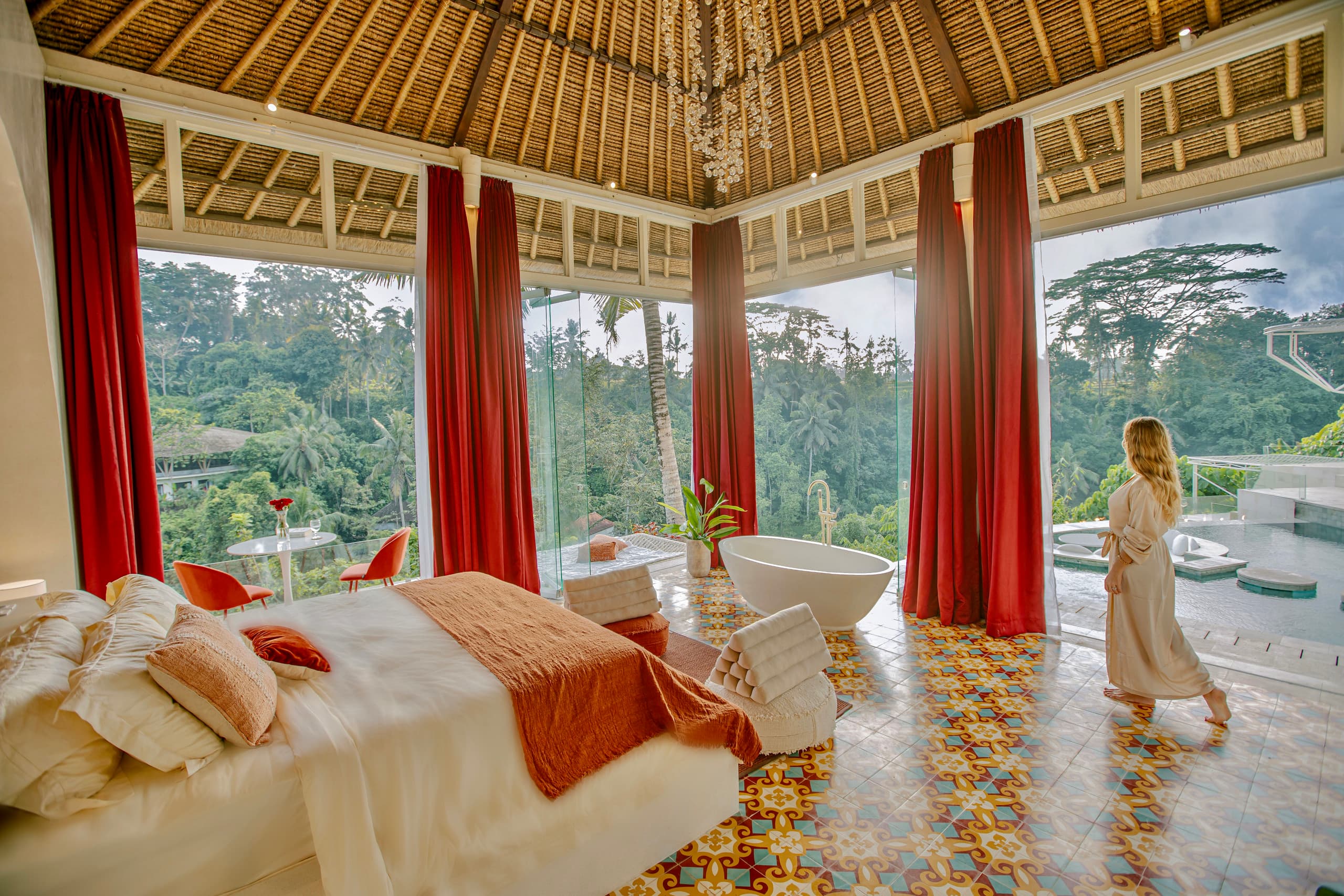 Jungle View, Balcony, Bathtub — photo 4