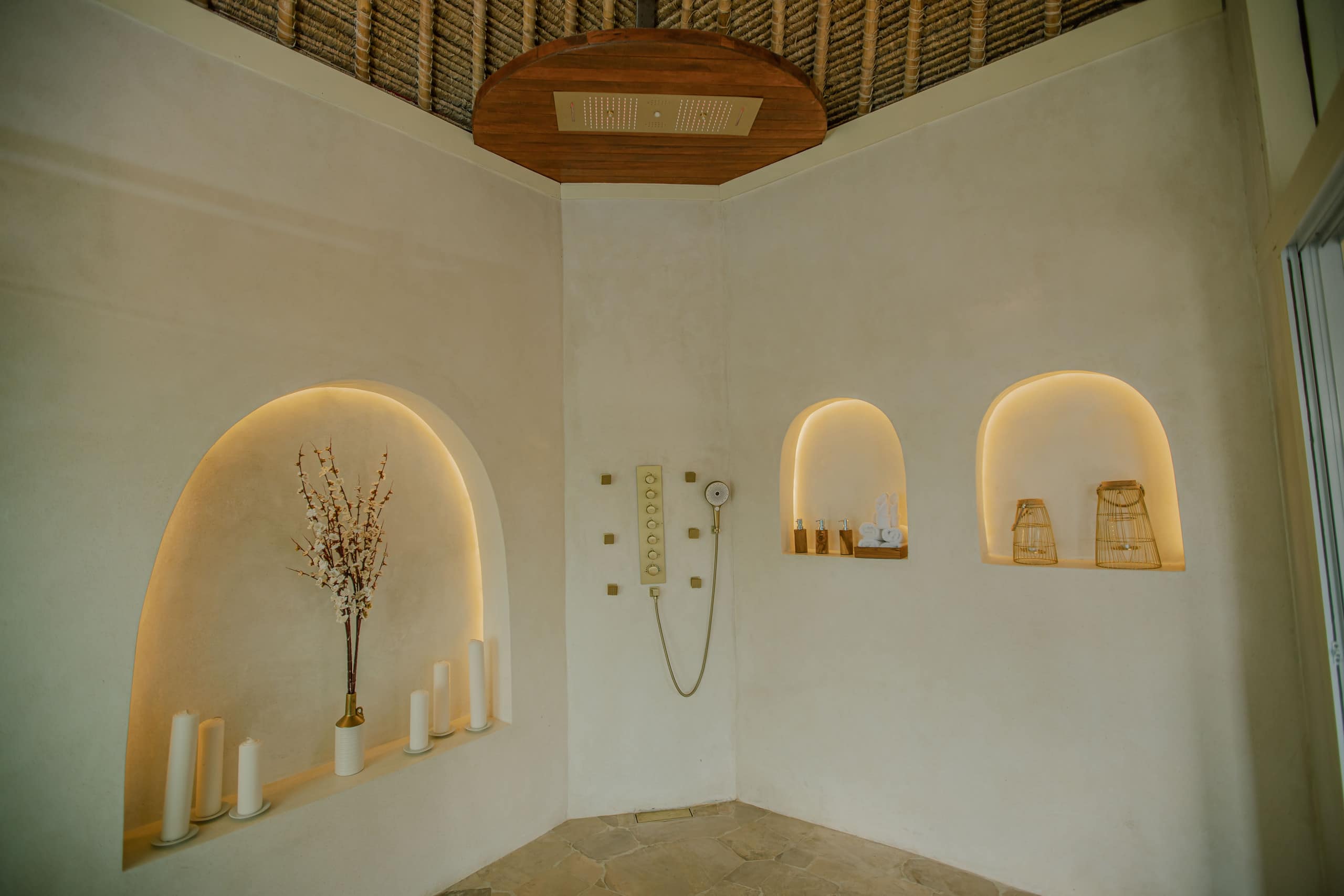 Jungle View, Balcony, Bathtub 10