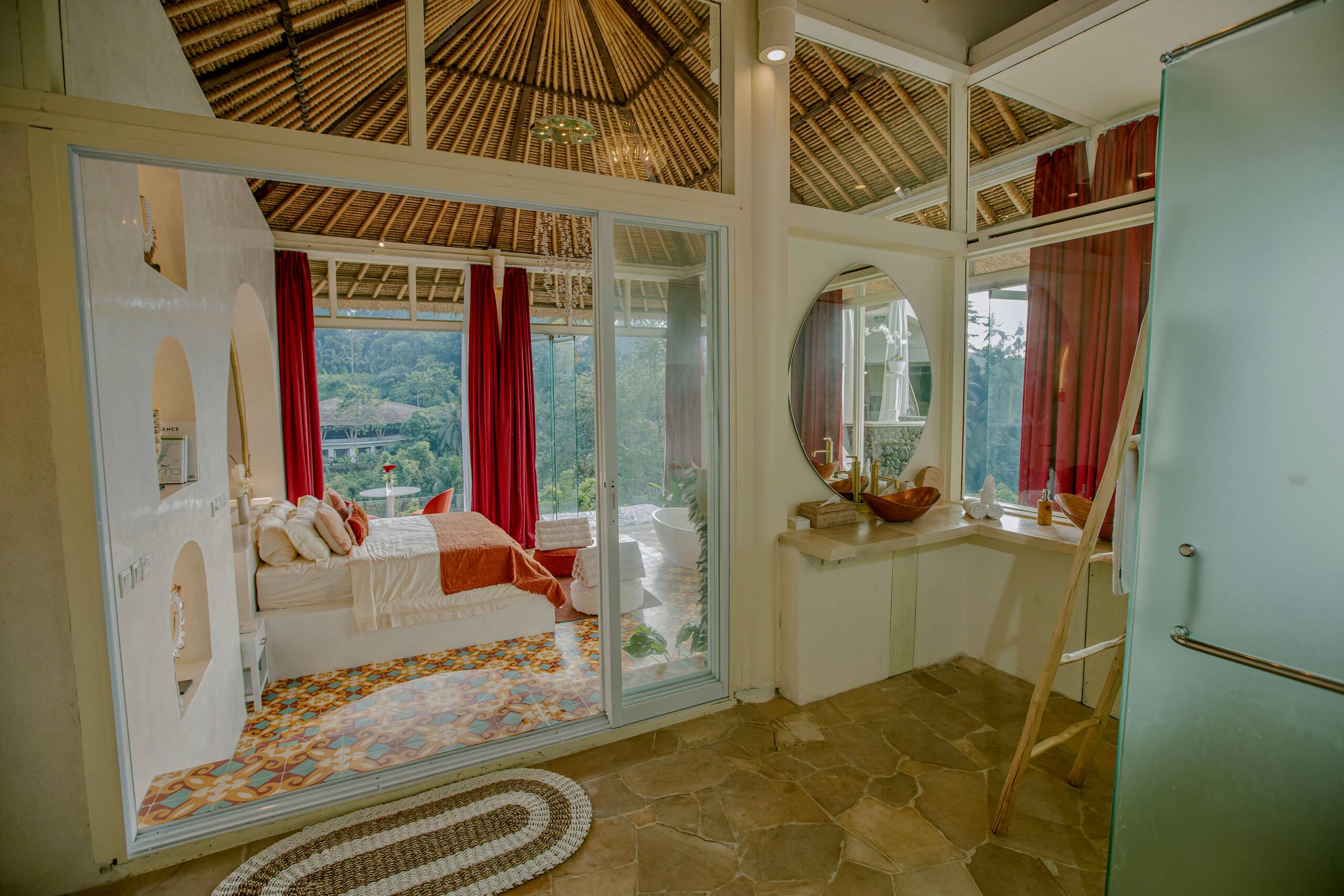 Jungle View, Balcony, Bathtub 27