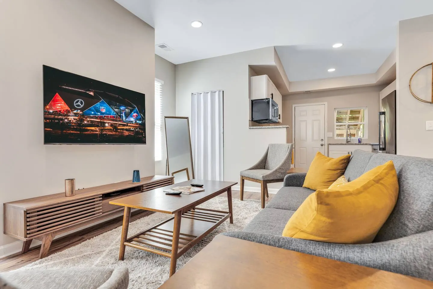 Private 3BR Near BeltLine & Stadium