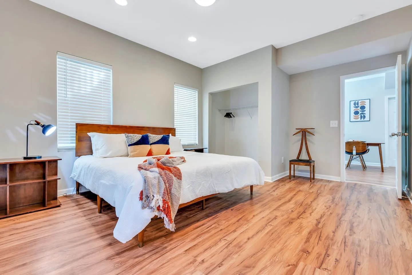 Private 3BR Near BeltLine & Stadium — photo 3