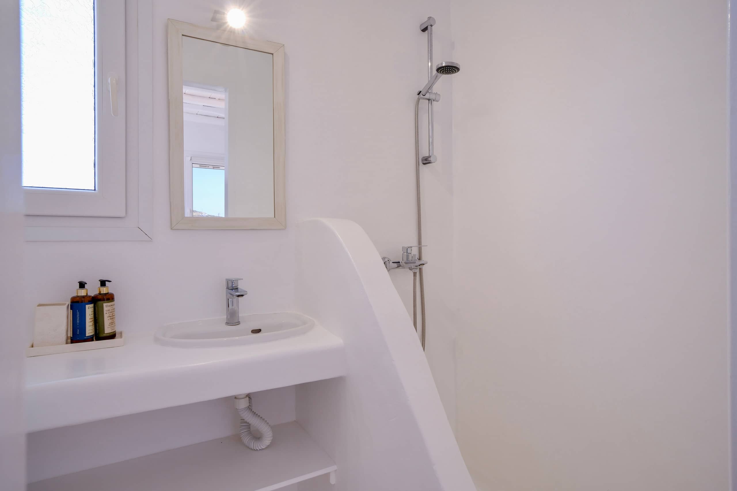 The Hilltop Seaview Suite — photo 5