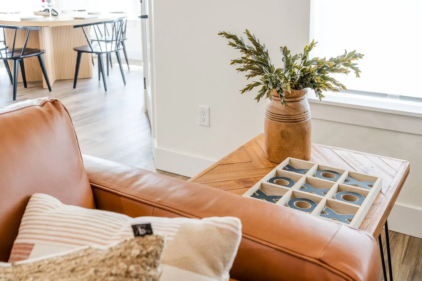Chic & Stylish | King bd | Fireplace | Fenced Yard — photo 3