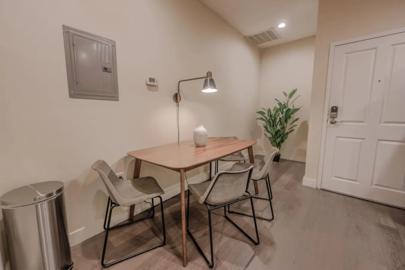 Pet Friendly Studio Walk to MGH 3