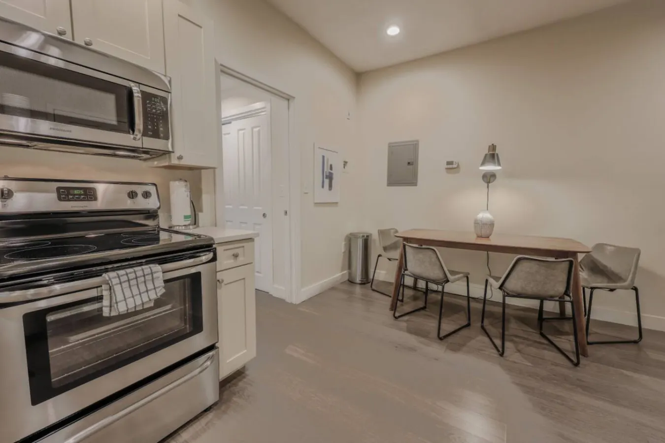 Pet Friendly Studio Walk to MGH 7