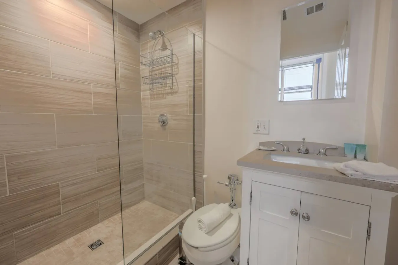 Pet Friendly Studio Walk to MGH 8