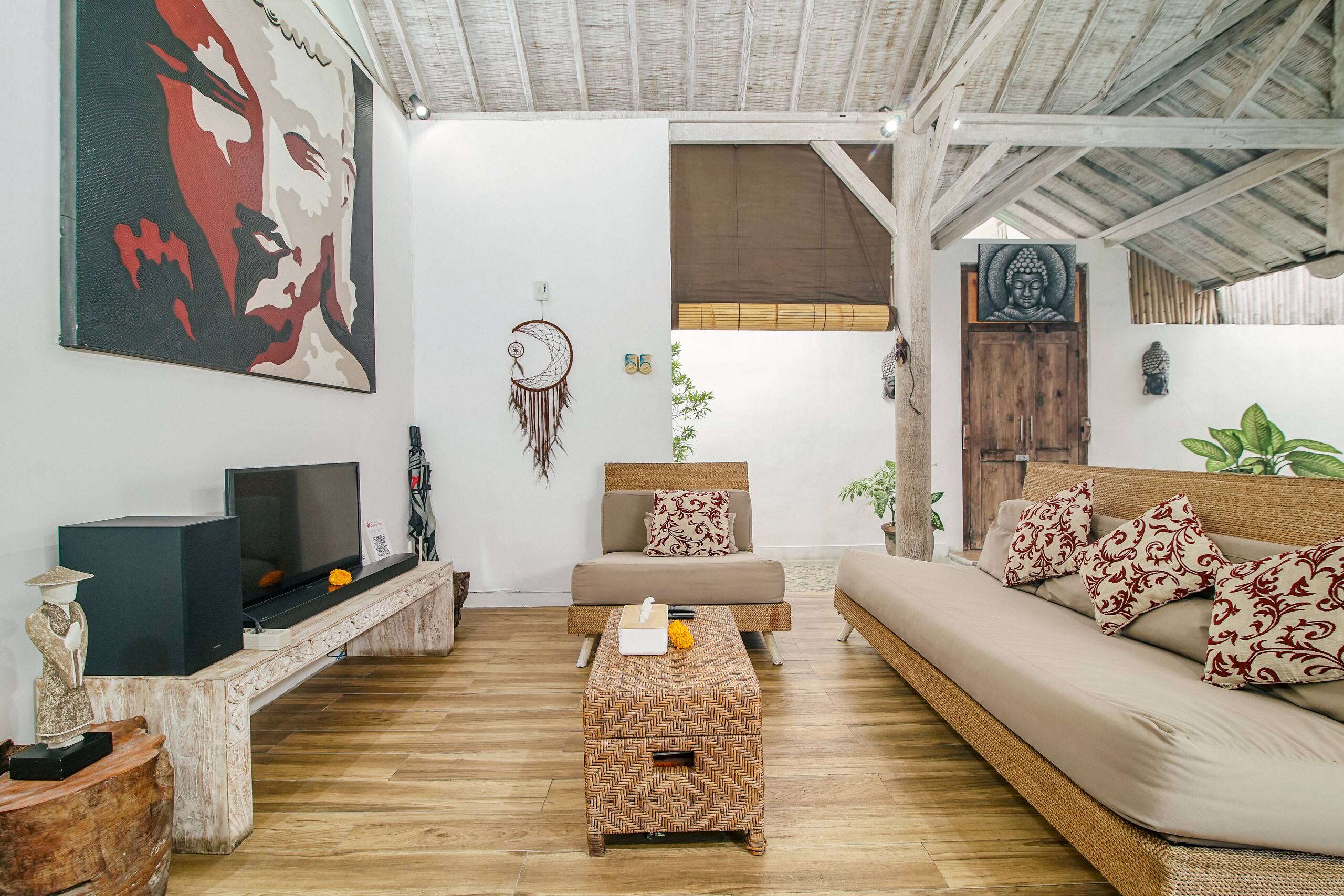 Villa Laksmana | unique 2BR in central Seminyak 9