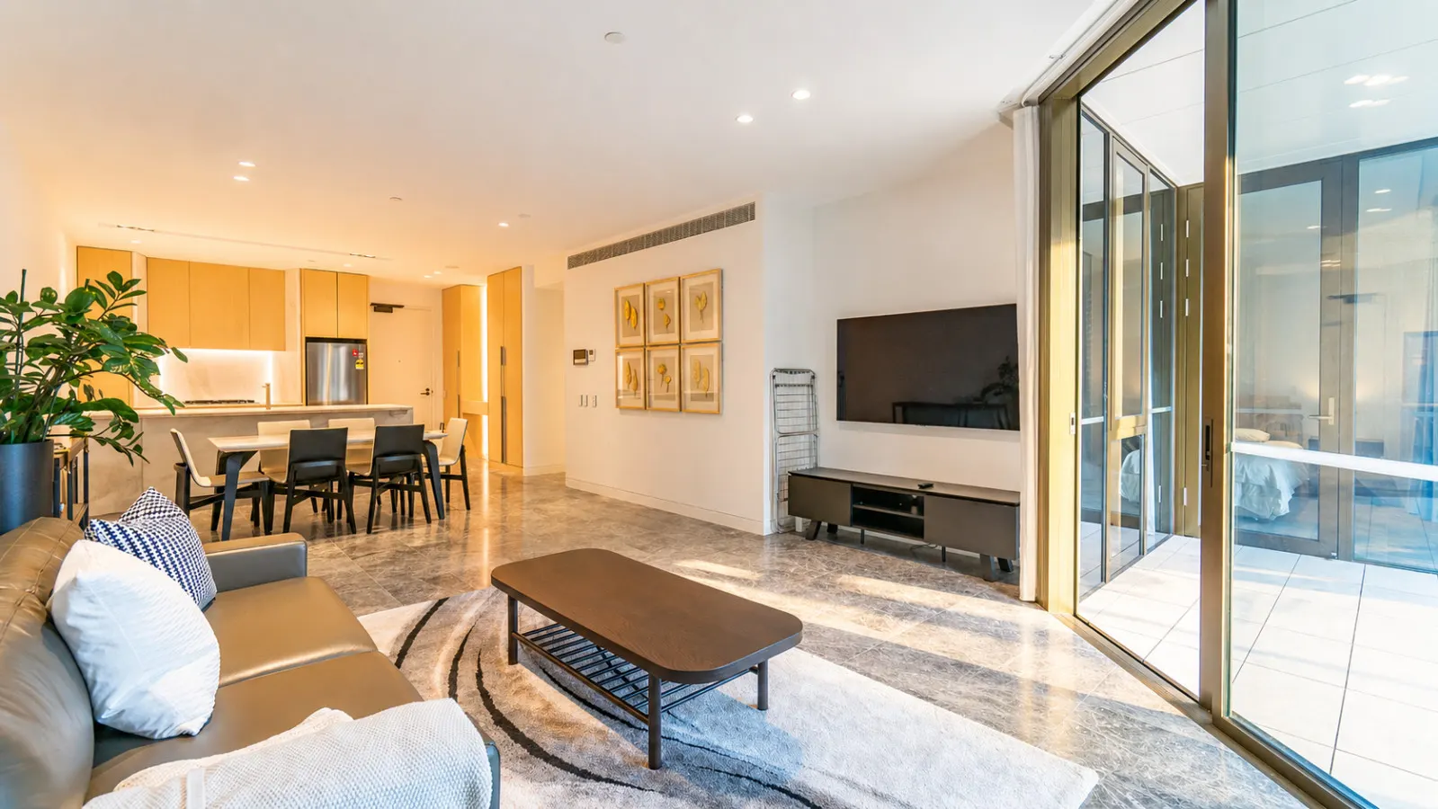 2BR by Circular Quay The Rocks + Free Parking 13