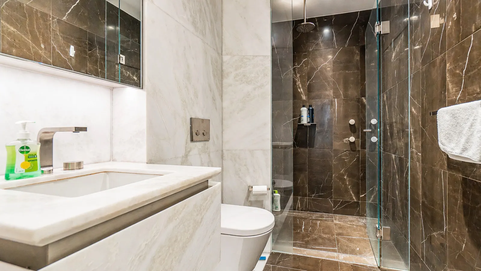 2BR by Circular Quay The Rocks + Free Parking 16