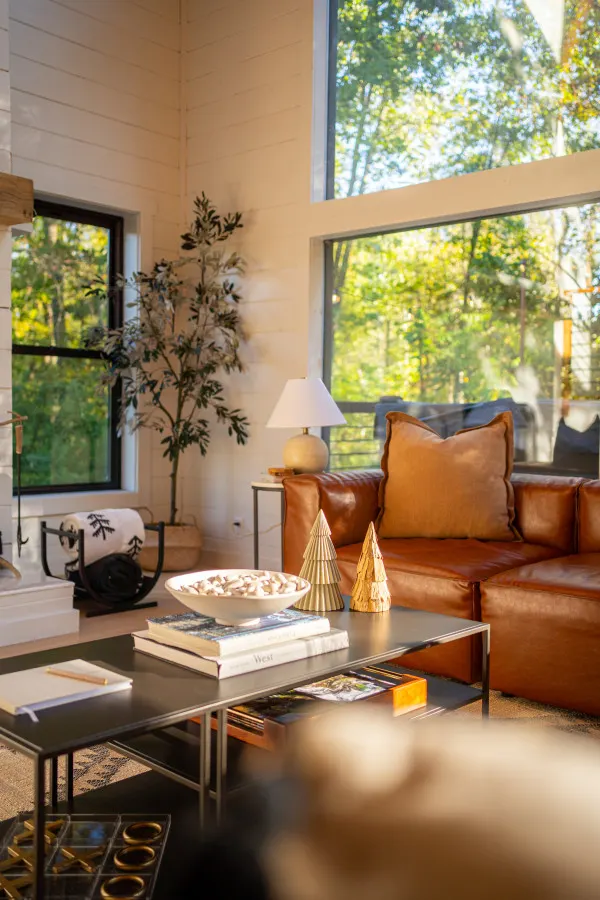 The Everwoods Lodge: Mountain-Modern Cabin in the Hocking Hills 8