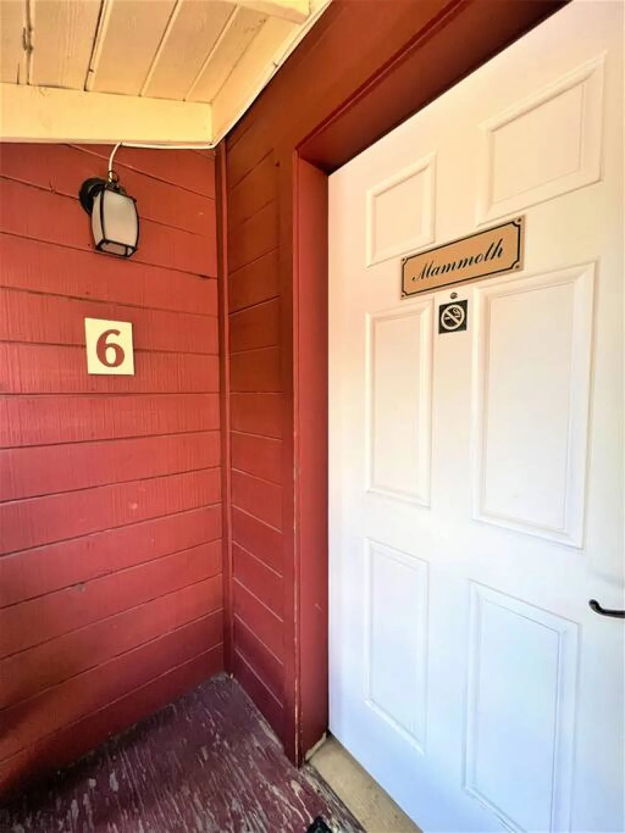 Rustic & Charming - Cozy Hollow Lodge #6 5