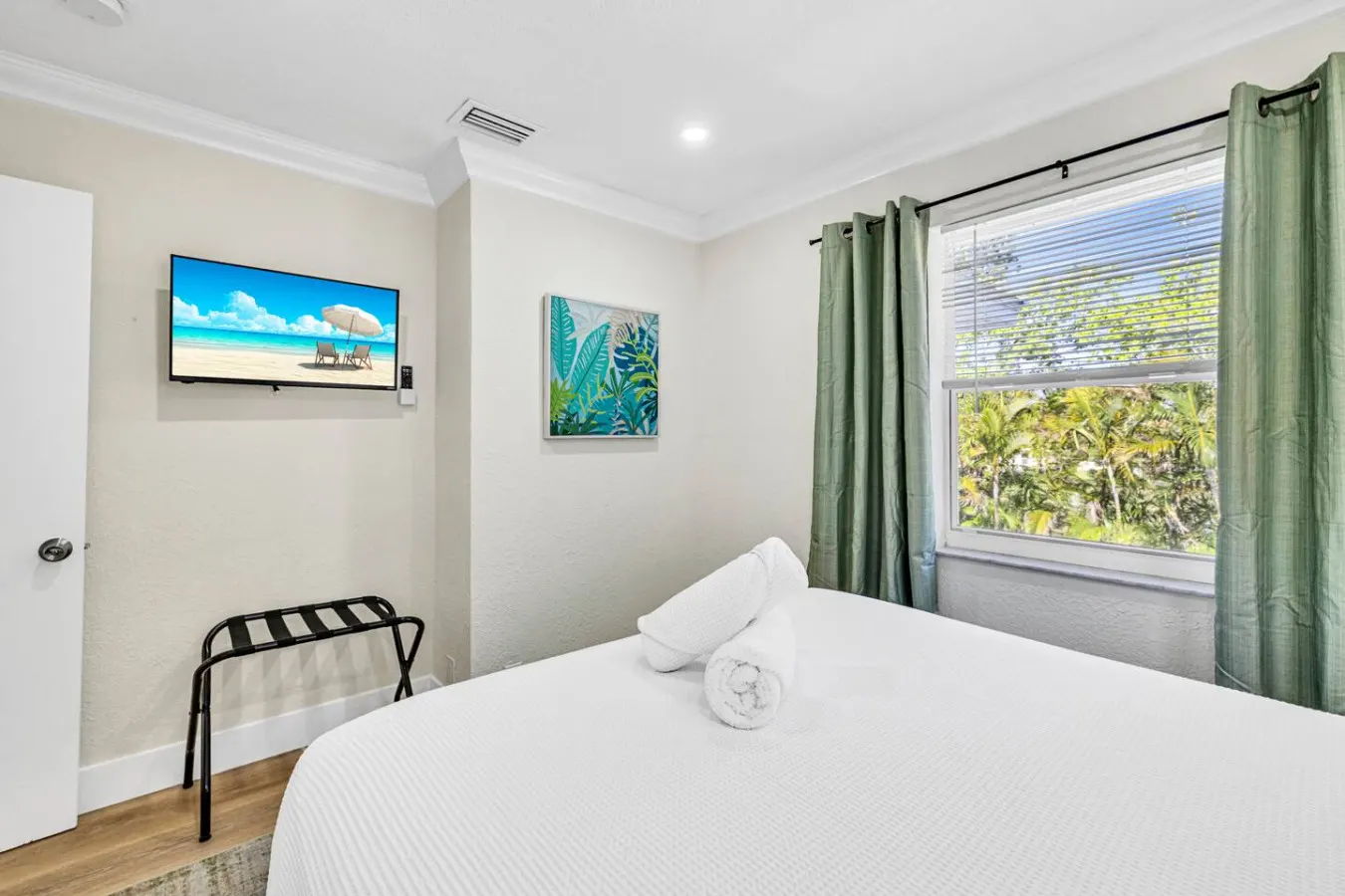 Stunning 4Beds/2Baths Unit in Delray- Heated Pool 10