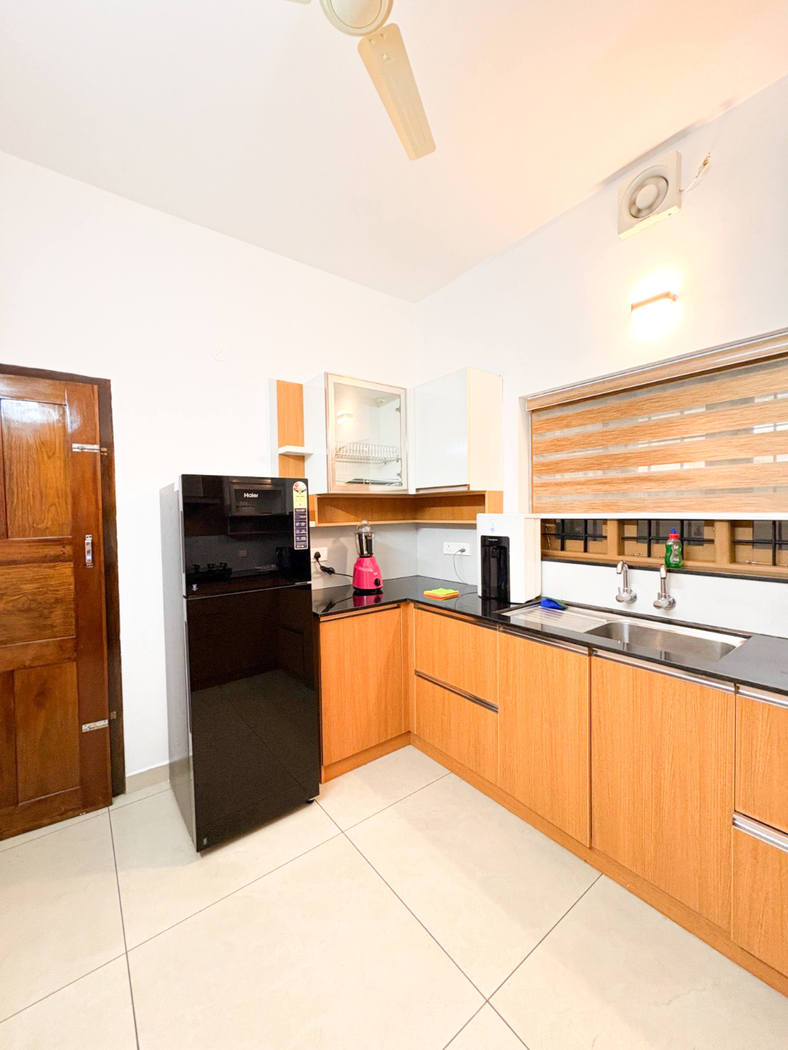 Luxury Stay Near Lulu Mall & AIMS Edappally Metro 10