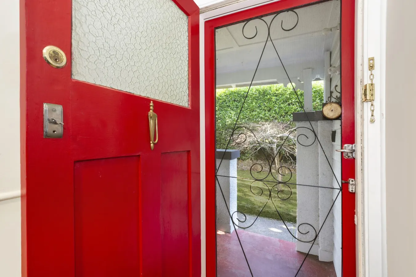 Allambee Cottage - pet friendly, close to town & the station 12