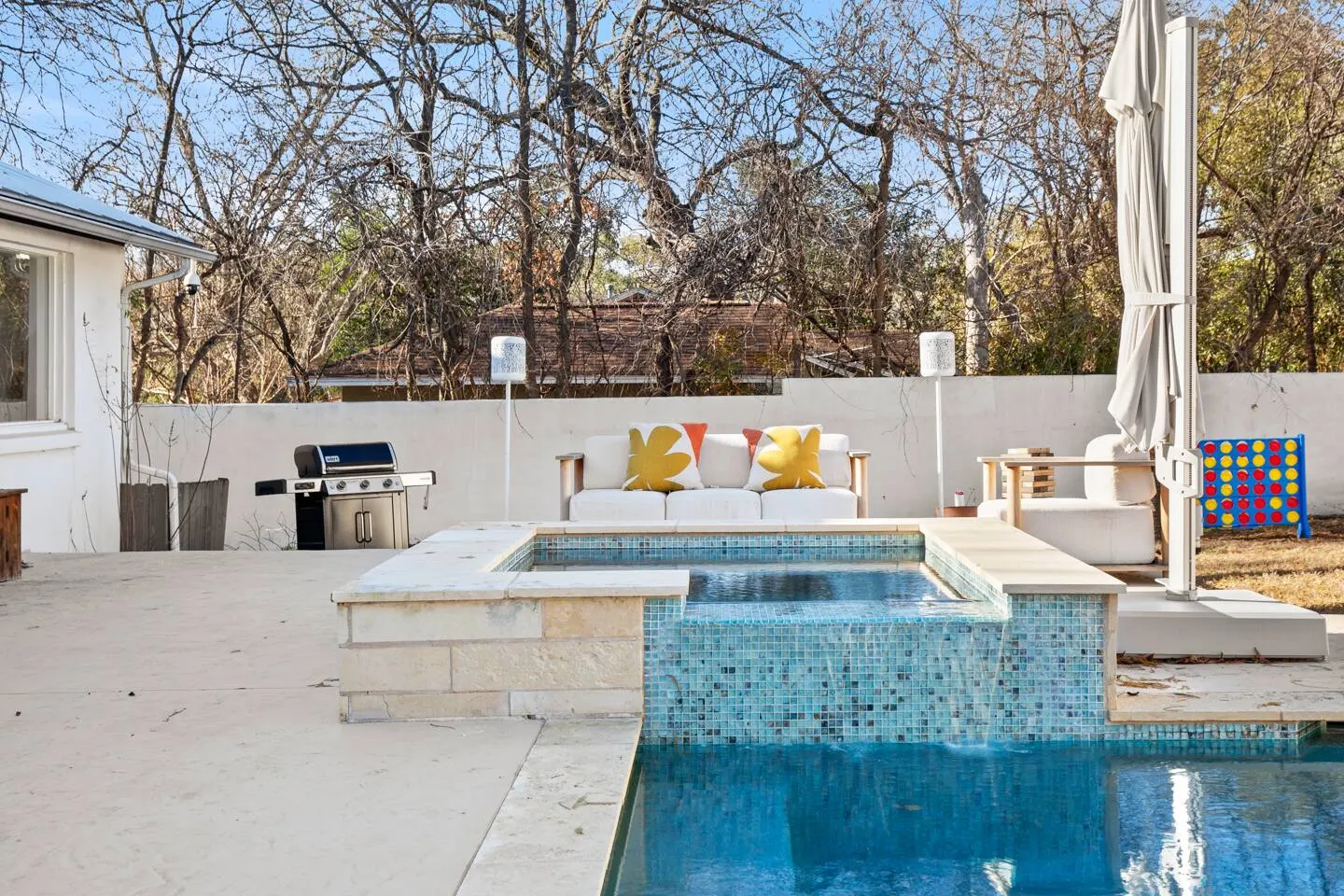 SoCo & S. Lamar Dining Steps Away Heated Pool 11
