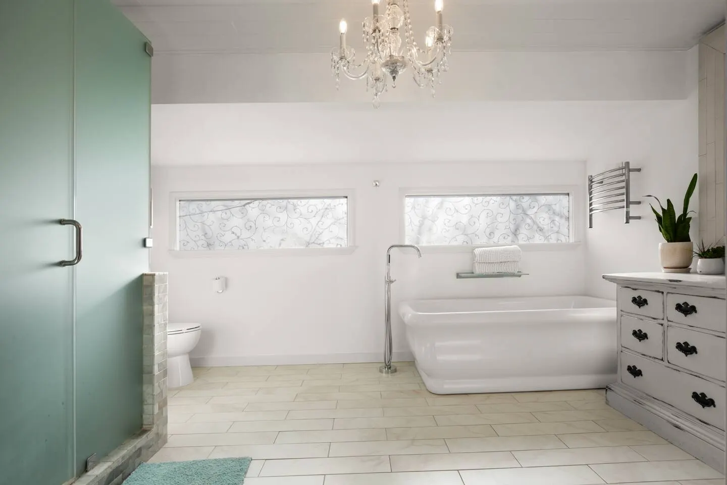 SoCo & S. Lamar Dining Steps Away Heated Pool 14
