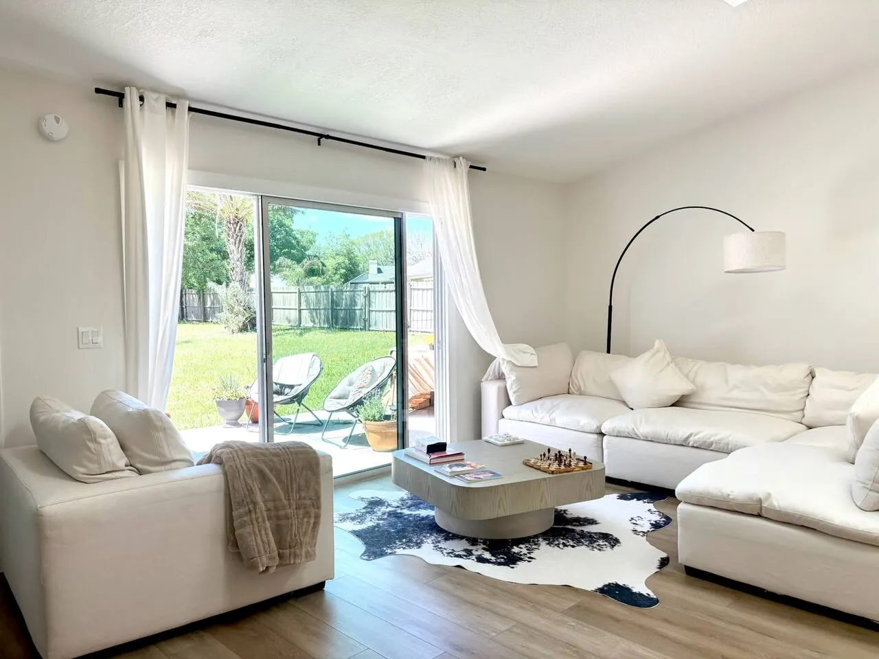 Jax 3BR Retreat | Fully Updated, Beach Close — foto 5