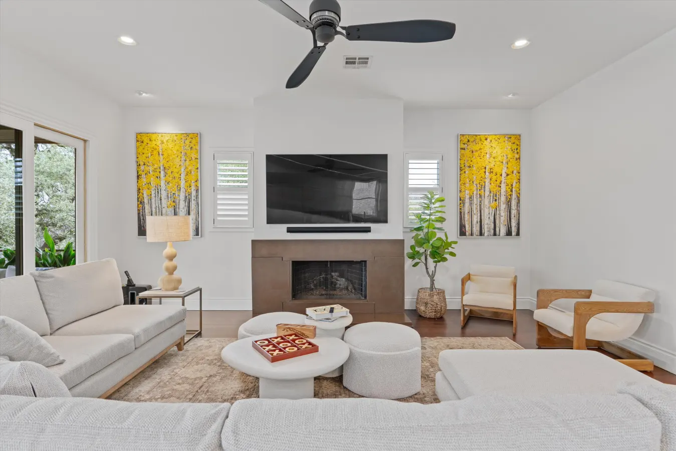 Downtown Oasis : Heated Pool : Spa : Outdoor Living/Dinning : Game Room 16