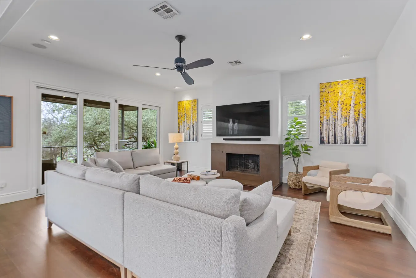 Downtown Oasis : Heated Pool : Spa : Outdoor Living/Dinning : Game Room 17