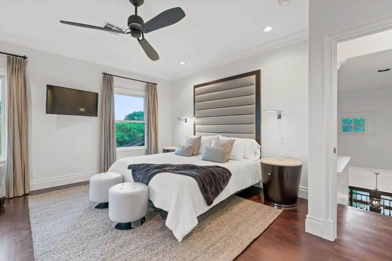 Downtown Oasis : Heated Pool : Spa : Outdoor Living/Dinning : Game Room 19