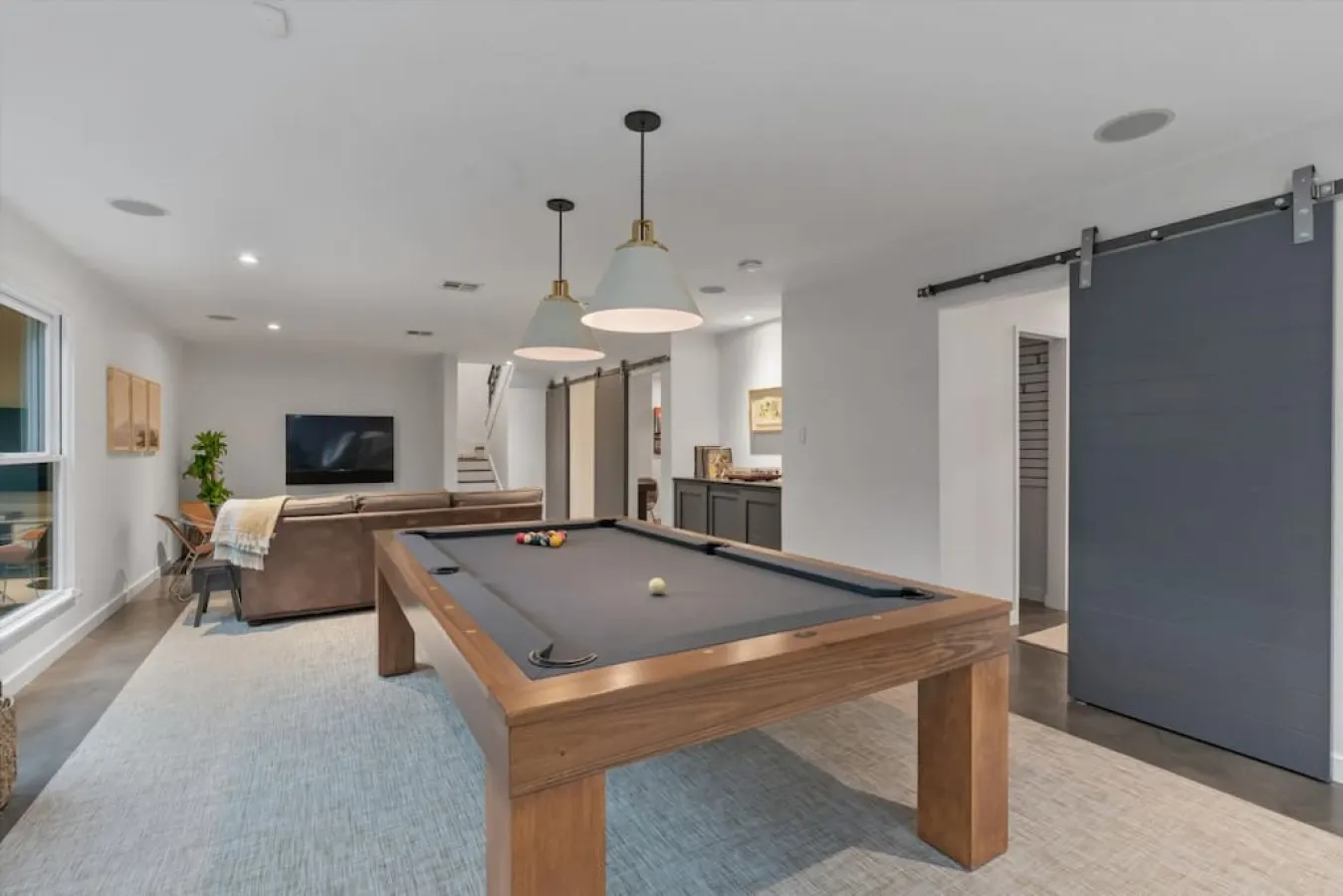 Downtown Oasis : Heated Pool : Spa : Outdoor Living/Dinning : Game Room 8