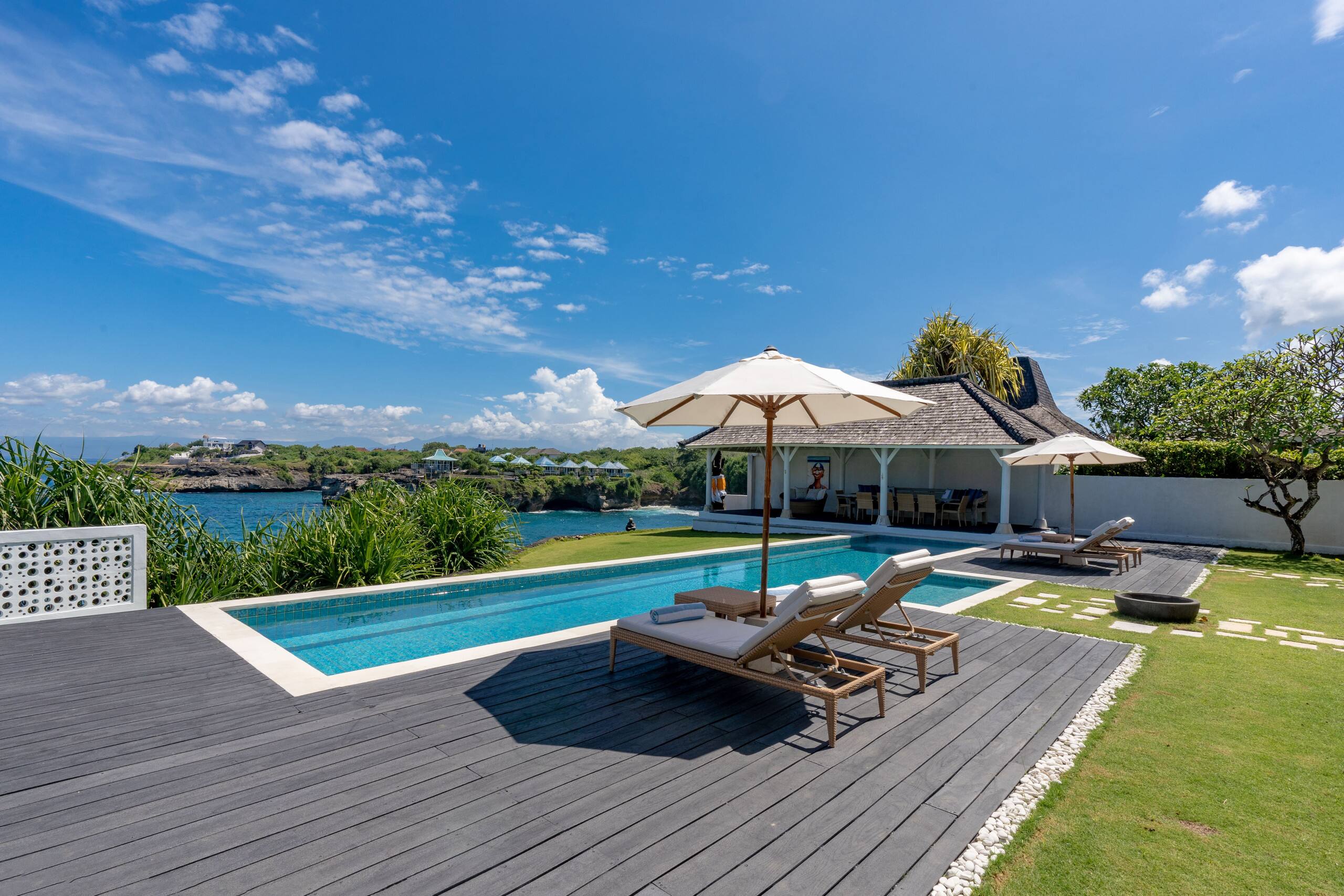 Cliffside 2BR Villa in Nusa Lembongan w/ Pool 8