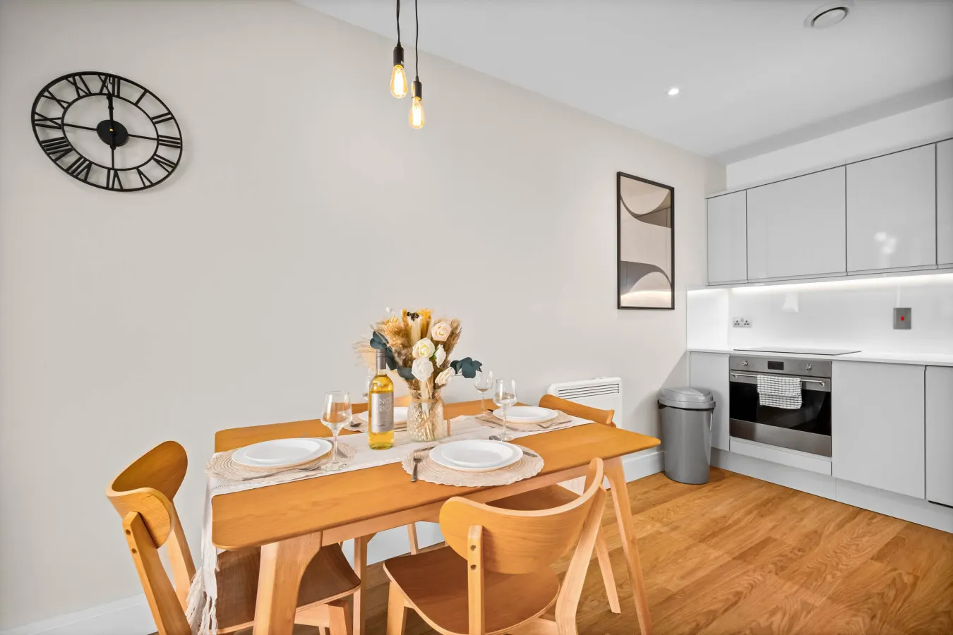 Stylish Apartment - Balcony - Fast WiFi - Netflix 6