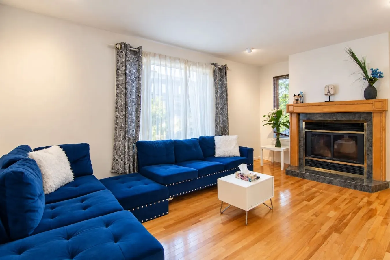 House near Montreal 6 bdr 14 guests 4 bath 11