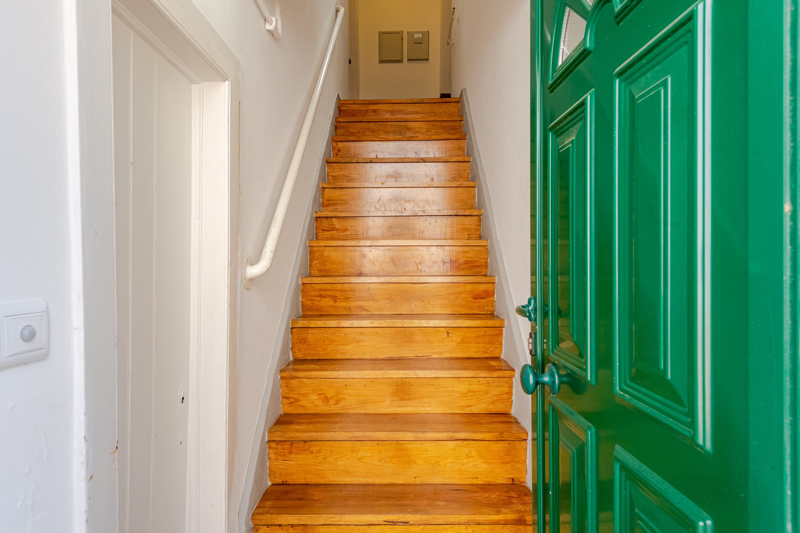 Cascais center, 2 min walk to beach, wifi and AC 6
