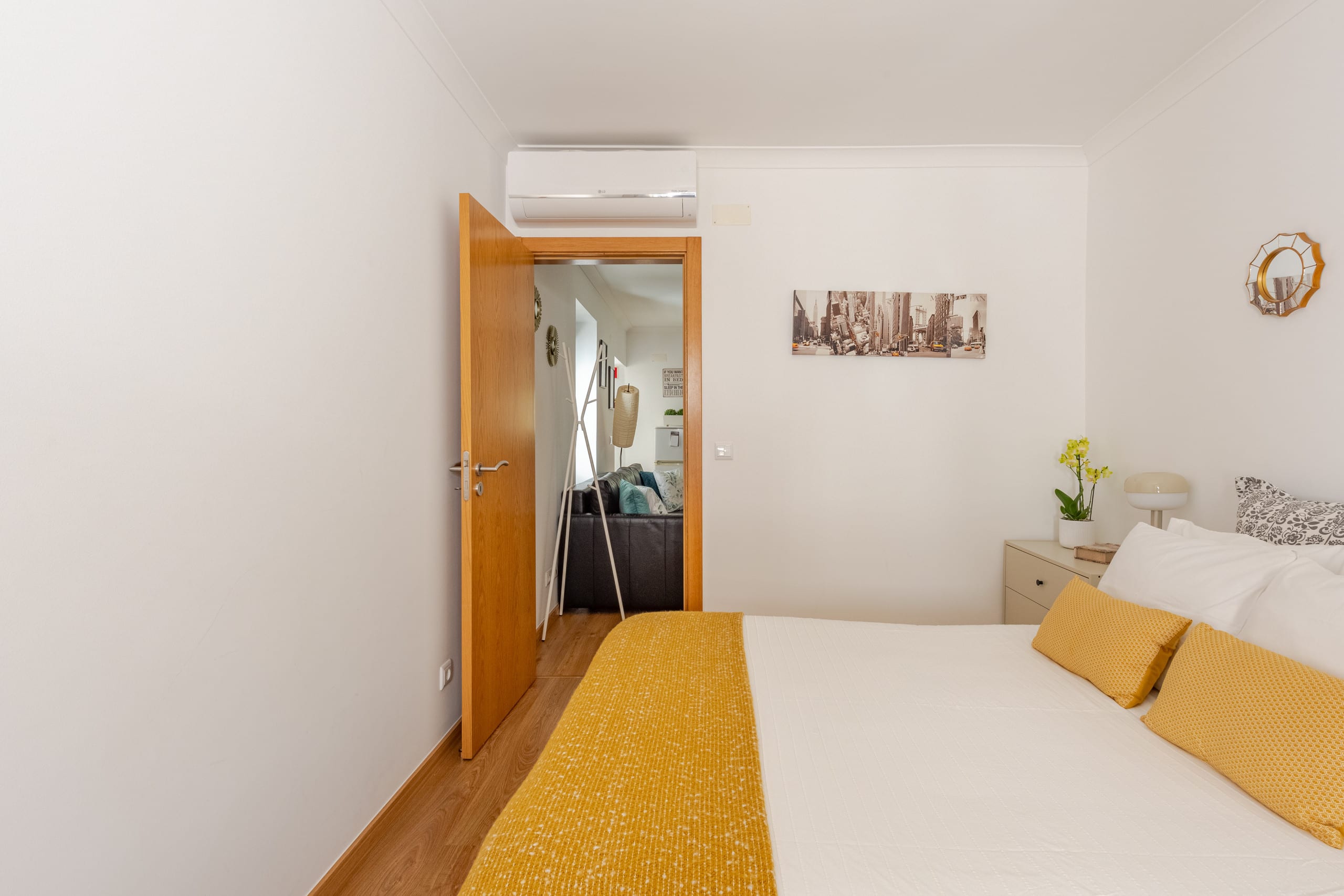 Cascais center, 2 min walk to beach, wifi and AC 16