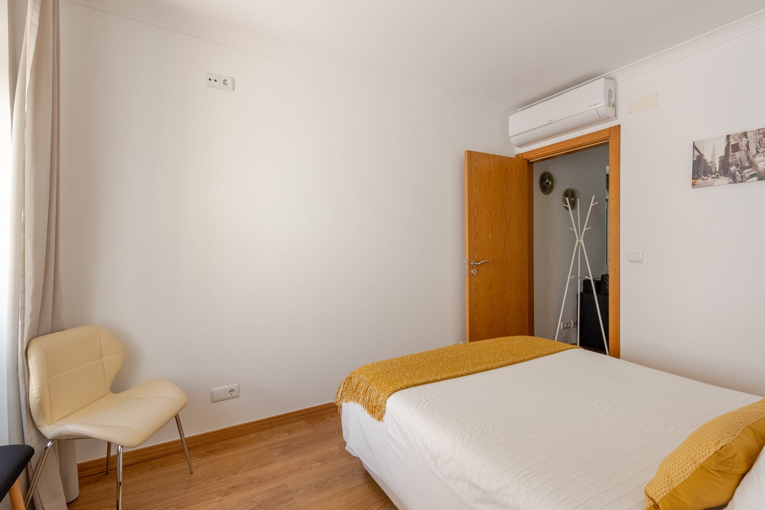Cascais center, 2 min walk to beach, wifi and AC 17
