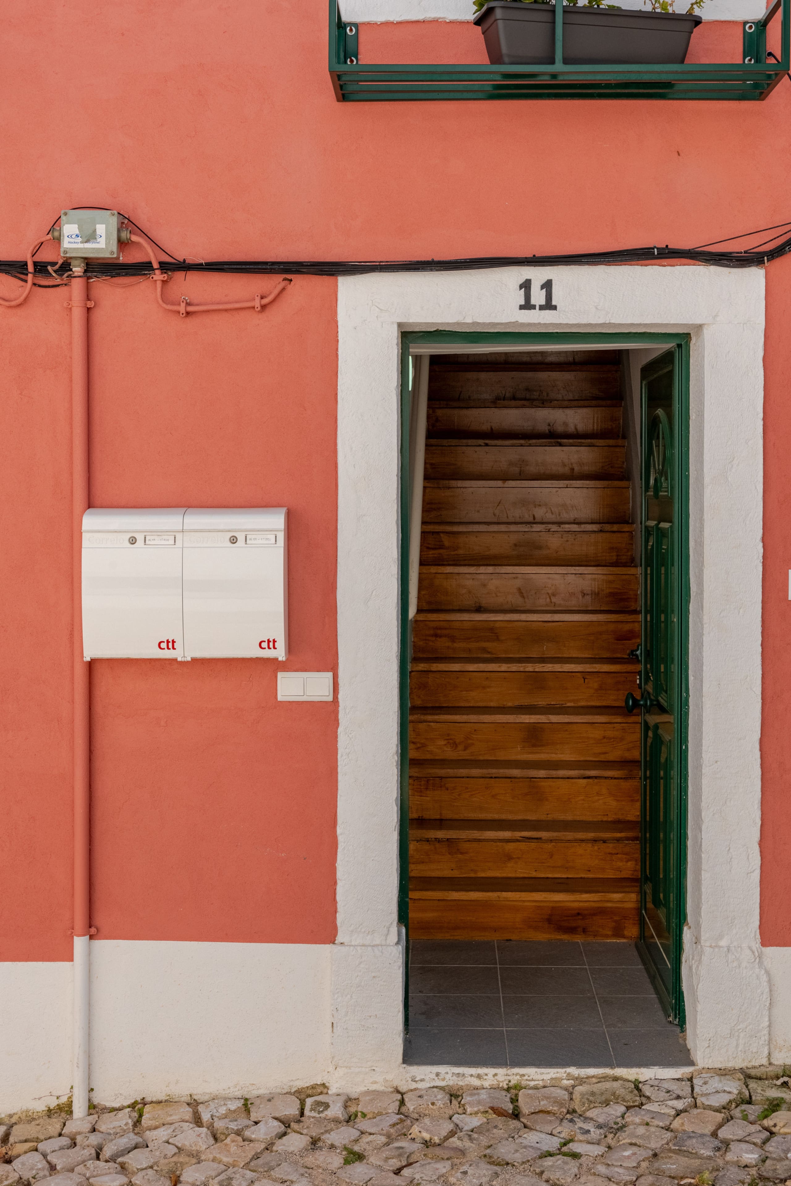 Cascais center, 2 min walk to beach, wifi and AC 22