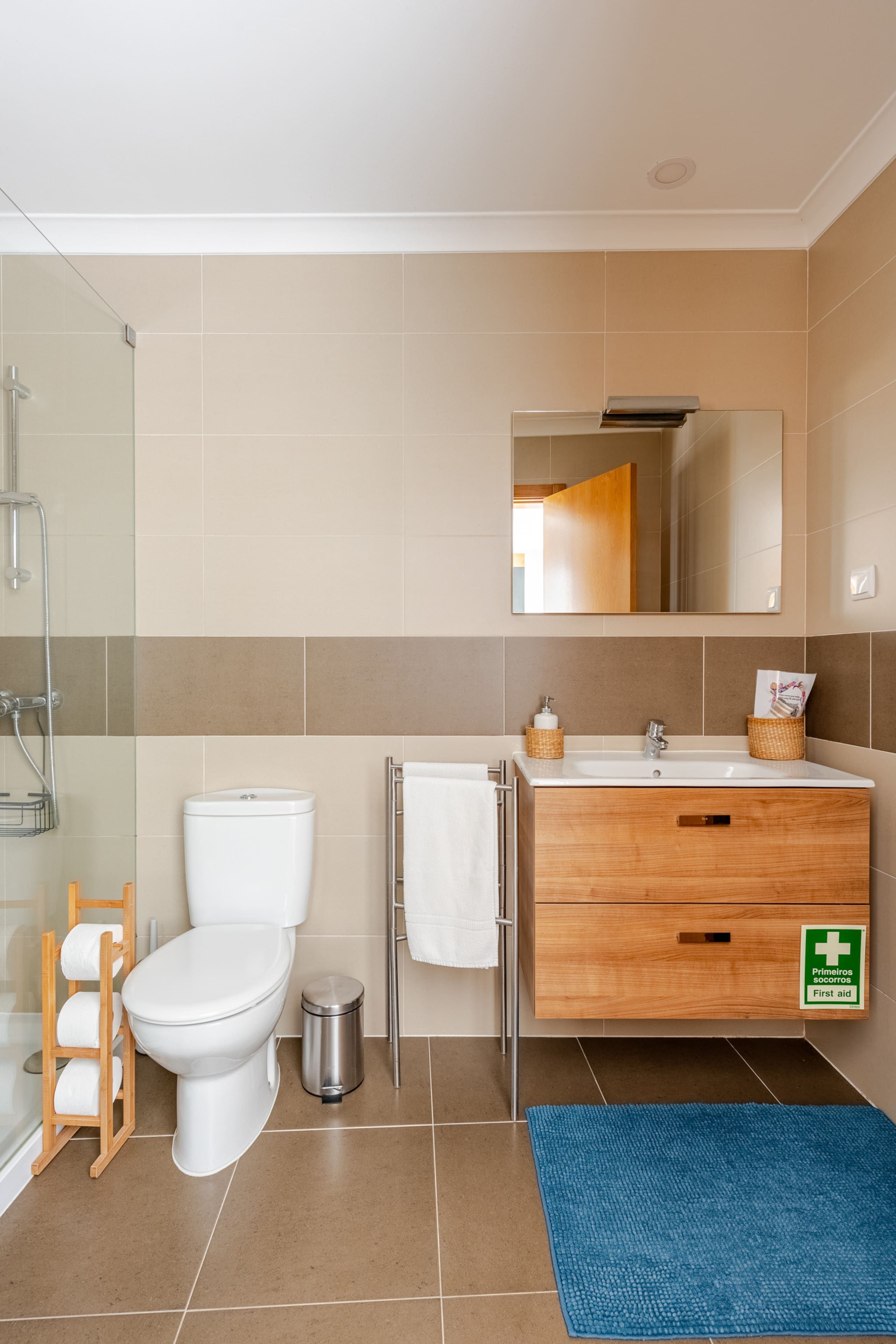 Cascais center, 2 min walk to beach, wifi and AC 20
