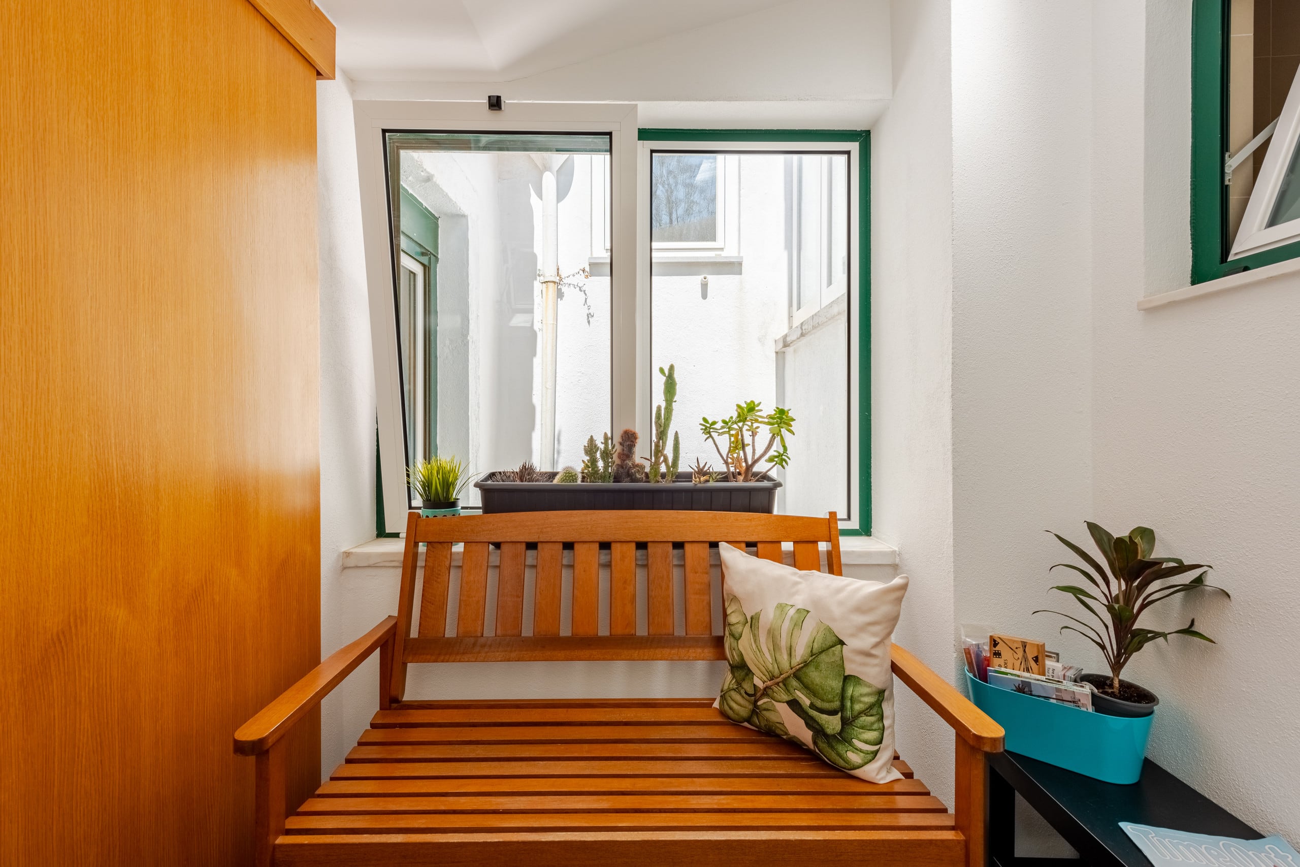 Cascais center, 2 min walk to beach, wifi and AC 11