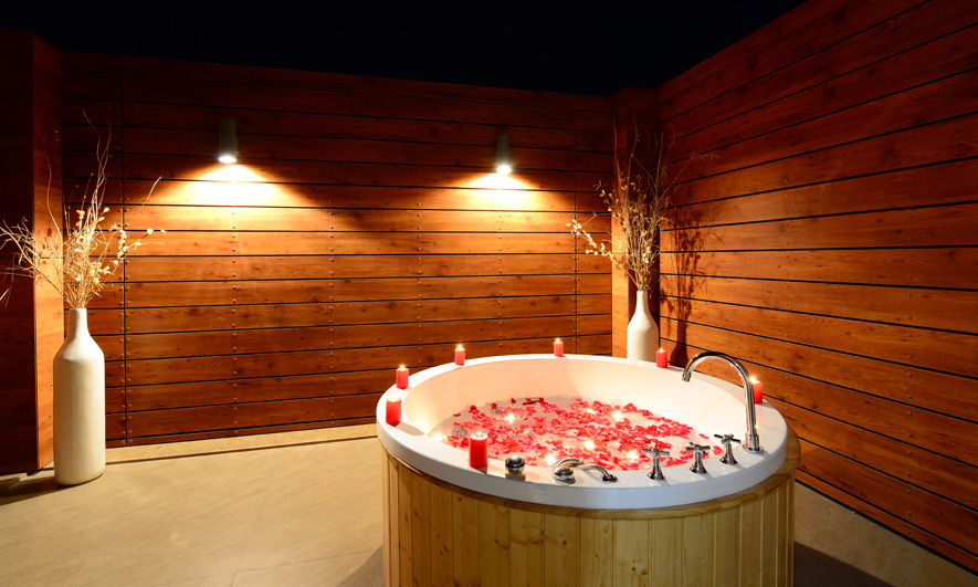 Studio Luxe Warehouse Apartment + Shared Pool 7