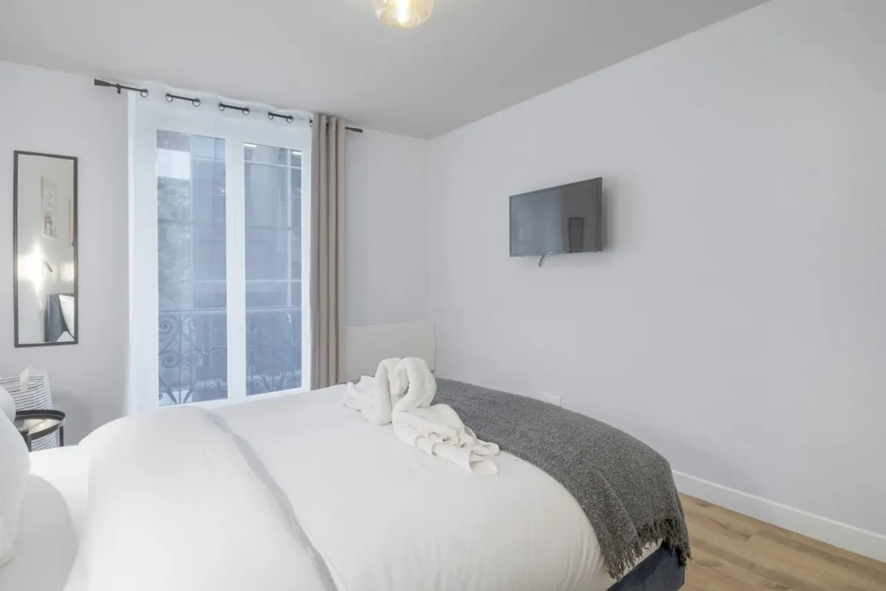 11.Appart 4pers #1 Bedroom # Pigalle # Paris 9 11