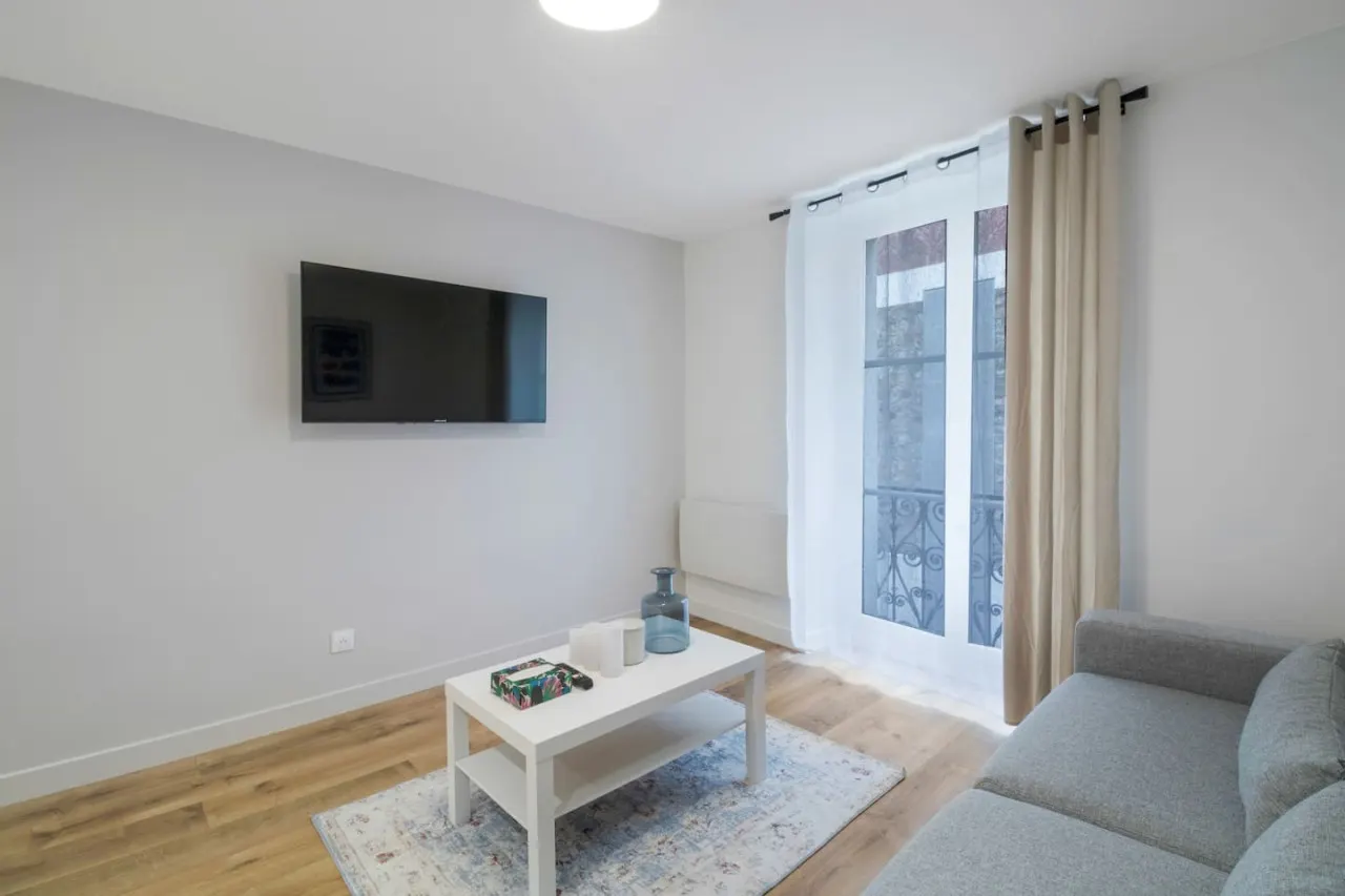 11.Appart 4pers #1 Bedroom # Pigalle # Paris 9 5