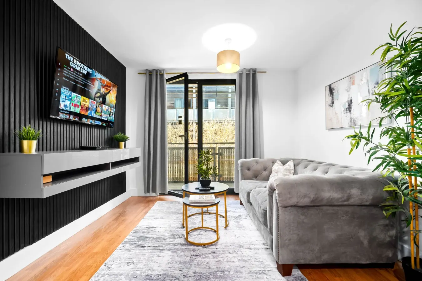 Arcadian Apartment - Single Beds - Balcony - Parking - Fast WIFI 9