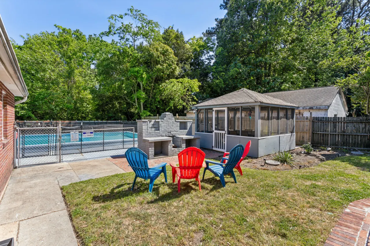 Hampton Getaway | Private Pool, Games, Firepit | Near Coliseum — photo 2